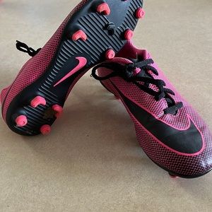 💕3/$15 Youth Nike Soccer Cleats